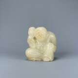 Qing Dynasty Hetian jade Carving Paper town - photo 1