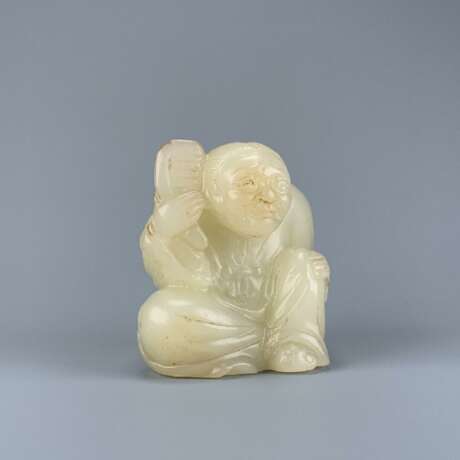 Qing Dynasty Hetian jade Carving Paper town - photo 4