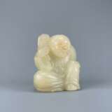Qing Dynasty Hetian jade Carving Paper town - photo 4