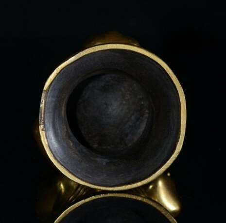 China Ming Dynasty bronze three-legged incense burner - фото 2