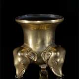 China Ming Dynasty bronze three-legged incense burner - фото 3