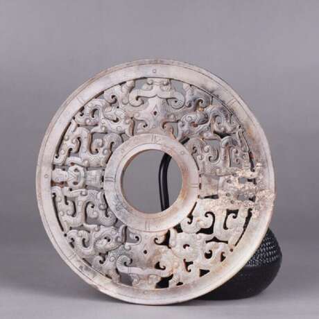 Han Dynasty Hetian jade carving pendant - фото 9
