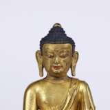 Qing Dynasty Copper gilt Sakyamuni Sitting image - фото 2
