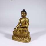 Qing Dynasty Copper gilt Sakyamuni Sitting image - фото 6