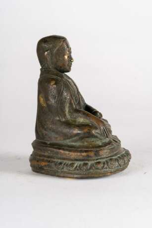 14th century Chinese bronze inlaid silver Buddha statue - фото 3