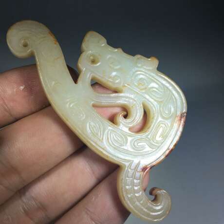 Zhou Dynasty Hetian jade dragon pendant - фото 5