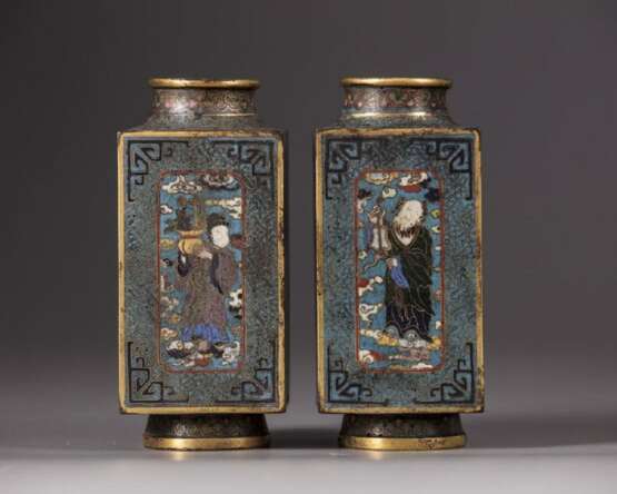A pair of Chinese cloisonné enamel 'Eight Immortals' - фото 1