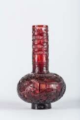 Size:Qianlong red glass carving vase in the Qing Dynasty