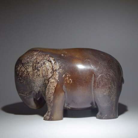 Warring States Hetian jade elephant sculpture - photo 5