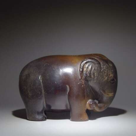 Warring States Hetian jade elephant sculpture - photo 6