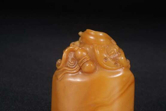 Famous expert TianHuang jade carving dragon seal - фото 9