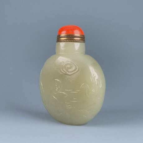China Qing Dynasty Hetian jade Carving snuff bottle - photo 3