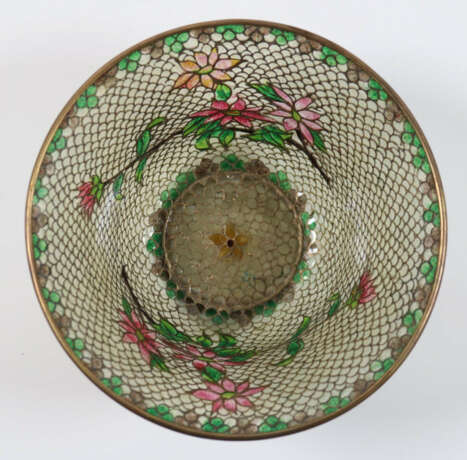 Fensteremailleschale China. - photo 2