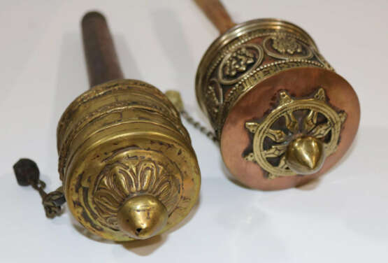 Gebetsmühlen, Zwei. - photo 2 Gebetsmühlen, Zwei. - photo 2