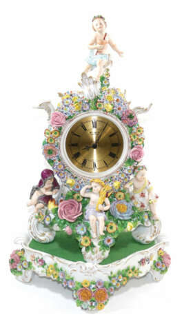 Figürliche Porzellanuhr. - photo 1 Figürliche Porzellanuhr. - photo 1