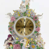 Figürliche Porzellanuhr. - photo 2