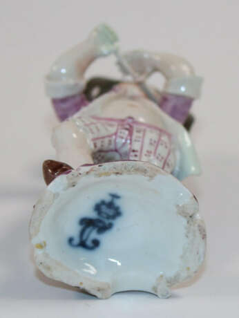 Knabe mit Hacke. - photo 3