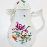 Kaffeekanne und 2 Schalen mit Blumenmalerei - photo 1