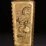 Qing Dynasty Royal Copper gilt Pair of ornamental bottles - фото 5