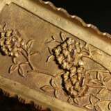 Qing Dynasty Royal Copper gilt Pair of ornamental bottles - фото 7