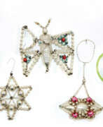 Verschiedene Antiquitäten. Christbaumschmuck Gablonz.