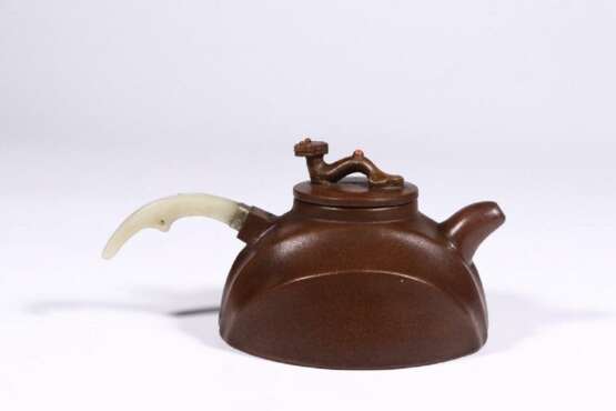 Qing Dynasty white jade handle purple sand teapot - Foto 1