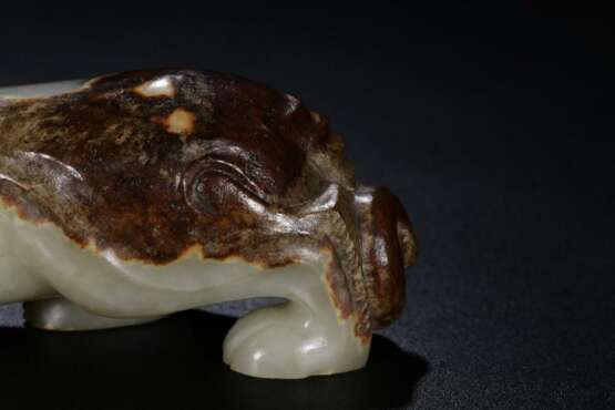 Hetian white jade carving auspicious beast during the Warring States Period - photo 3
