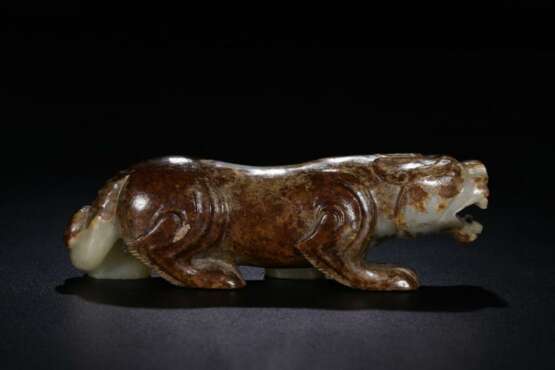 Hetian white jade carving auspicious beast during the Warring States Period - photo 4