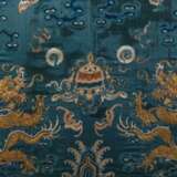 18th Century China Qing Dynasty Silk embroidered five-jawed golden dragon - Foto 2