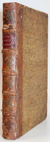 Young, A. - фото 2