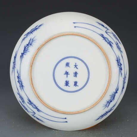 Qing Dynasty Blue and White Porcelain Pine Bamboo plum plate - фото 5