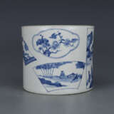 Qing Dynasty blue and white porcelain character story pen container - фото 4