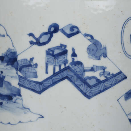 Qing Dynasty blue and white porcelain character story pen container - фото 7