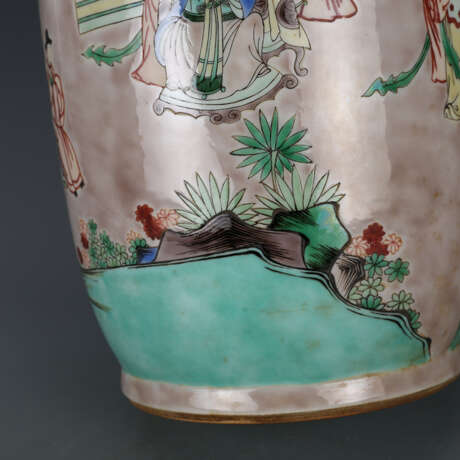 Colorful glazed character story porcelain bottle in the Qing Dynasty - фото 3