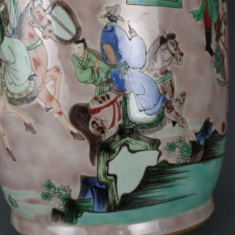 Colorful glazed character story porcelain bottle in the Qing Dynasty - photo 9