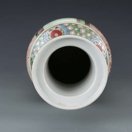 Colorful glazed character story porcelain bottle in the Qing Dynasty - Foto 13