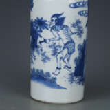 Qing Dynasty Blue and White Porcelain Character Story Bottle - Foto 5