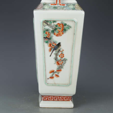 Qing Dynasty colorful glaze flower and bird pattern beast ear bottle - фото 5