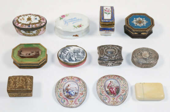 Pillendöschen u. Döschen. - Foto 1 Pillendöschen u. Döschen. - Foto 1