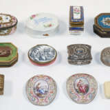 Pillendöschen u. Döschen. - Foto 1