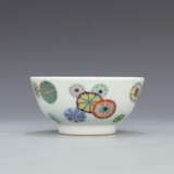 Qing Dynasty color glaze pattern tea bowl - фото 2