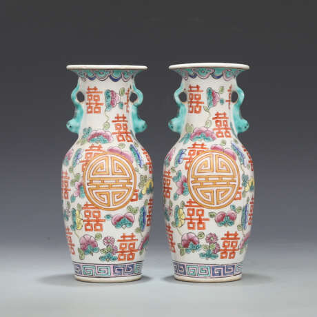 A pair of Qing Dynasty pastel glaze bottles - Foto 1