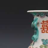 A pair of Qing Dynasty pastel glaze bottles - фото 4