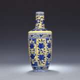 Qing Dynasty Hand Painted Blue and white vase - Foto 3