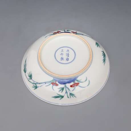 Qing Dynasty Blue and white Magpie plate - фото 6