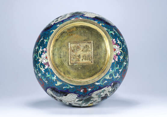 Chinese Qing Dynasty cloisonne bronze bottle - Foto 10