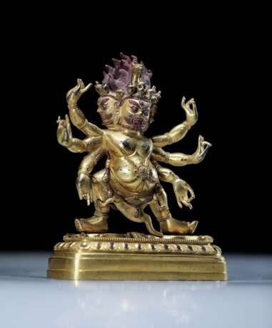 18th century Tibetan copper gilt six-armed black sky Buddha statue - photo 3