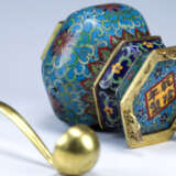 Qing Dynasty cloisonne bronze jar - фото 3
