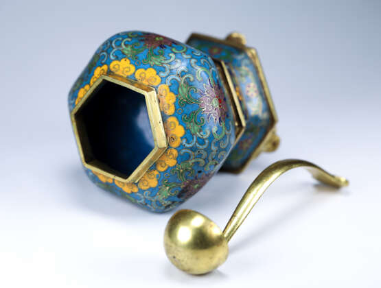 Qing Dynasty cloisonne bronze jar - фото 6