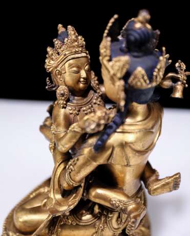 18th century Tibetan copper gilt double happy Buddha statue - photo 3